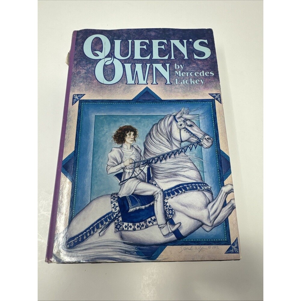 Queen’s Own by Mercedes Lackey – 1987 HCDJ Arrows of the Queen Flight Fall